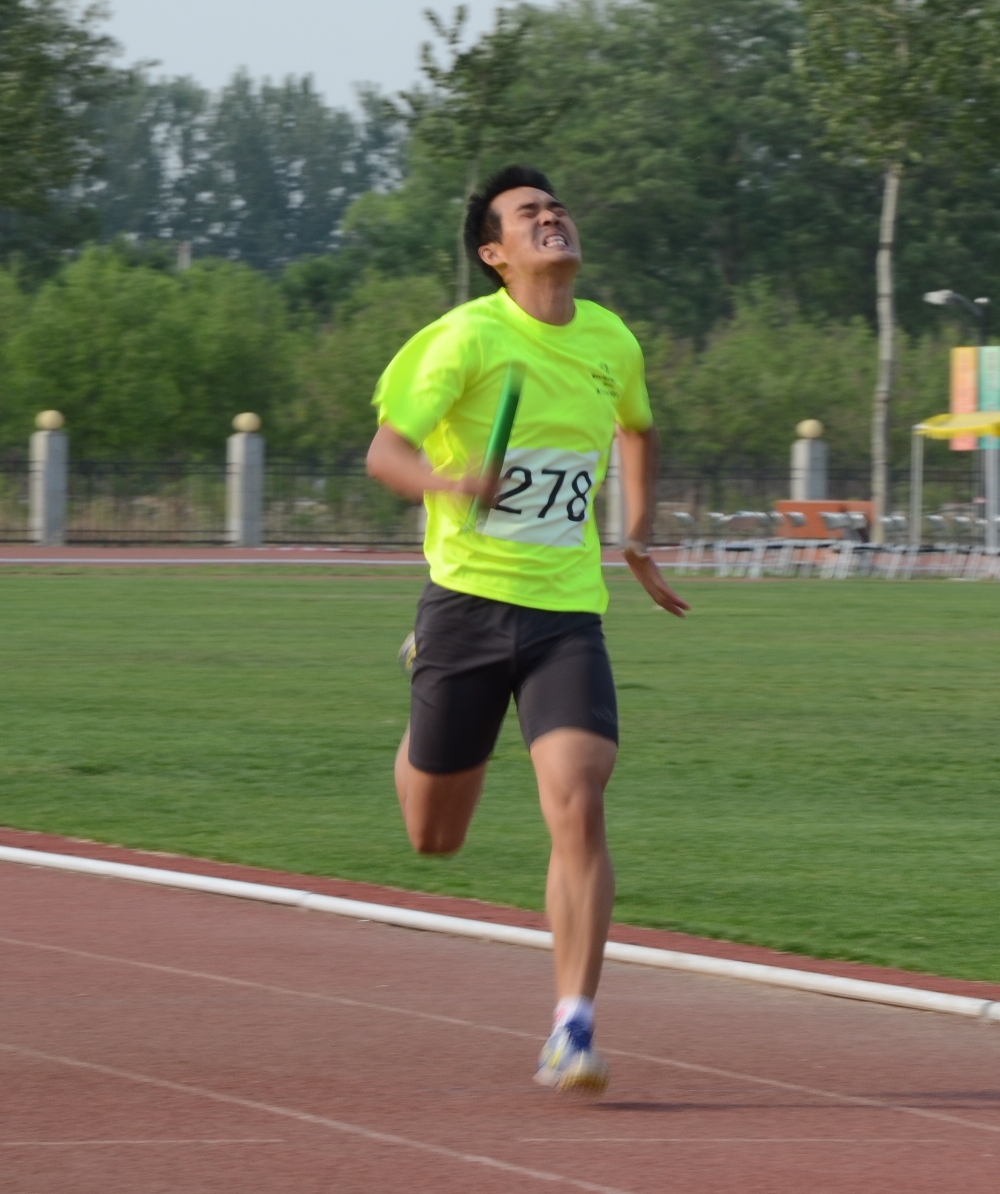 要开运动会,求致运动员加油稿,点球运动员,跳高