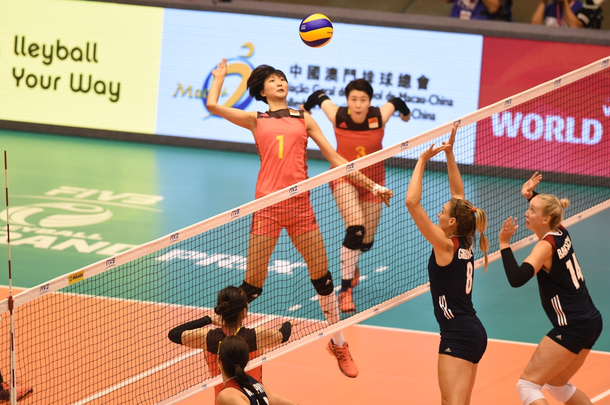 Zhu Ting of China signs an autograph during a promotional event for the  FIVB Volleyball World Grand Prix Macao 2017 in Macau, China, 12 July  2017.(Imaginechina via AP Images Stock Photo - Alamy